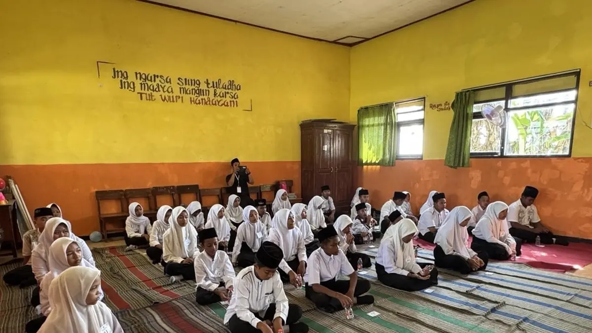 KHUSYUK: Kegiatan munaqosah tahfiz juz 30 di SDN Ngogri Kecamatan Megaluh, Jombang, (16/10). (Wenny Rosalina/Radar Jombang)