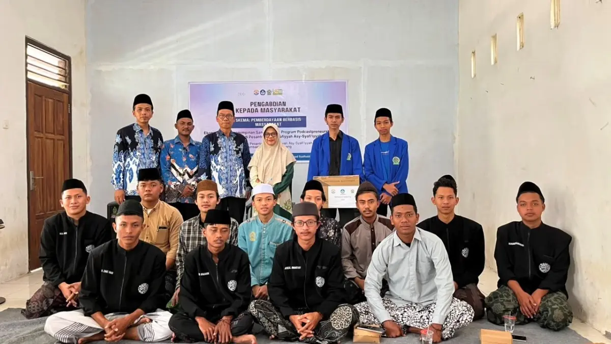 Dosen UNWAHA memberi pelatihan kepada santri PP As-Salafiyyah Asy-Syafi’iyyah, Tambakberas Barat,  (10–13/8).