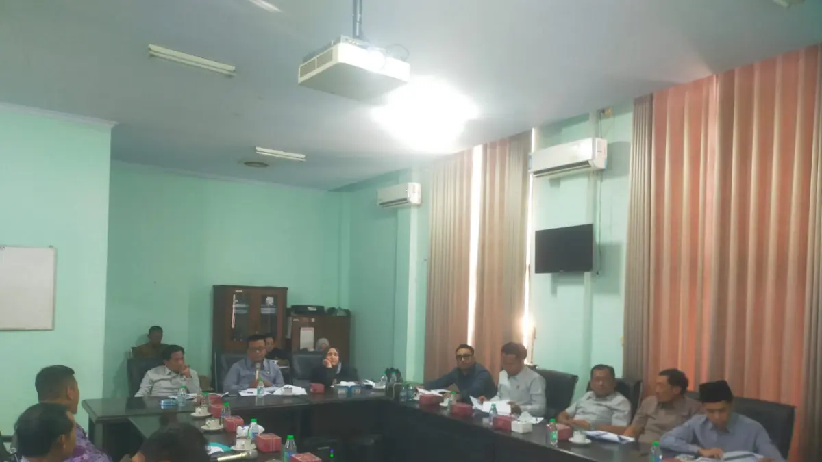 Rapat dengar pendapat Komisi B DPRD Jombang bersama Dinas Pertanian, Kamis (13/8).