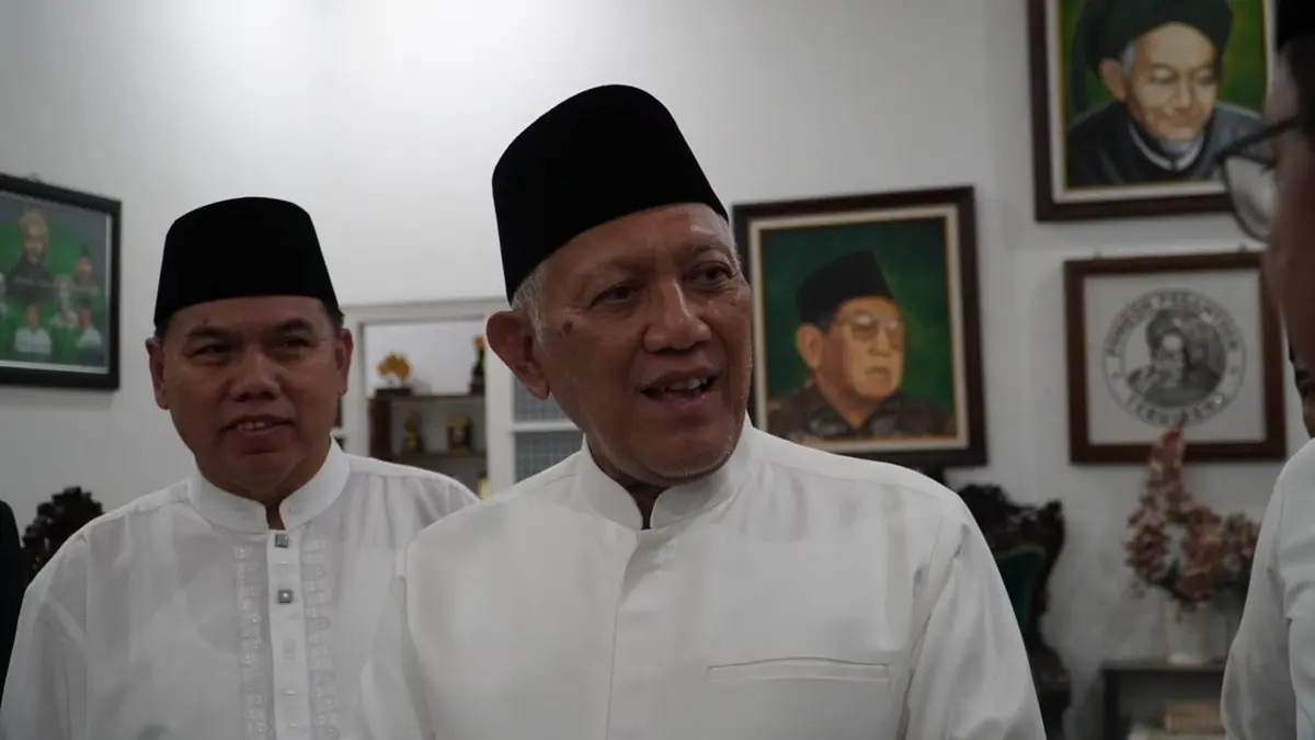 SIAP MAJU: KH Abdul Hakim Mahfudz (Gus Kikin). (Achmad RW/Radar Jombang)
