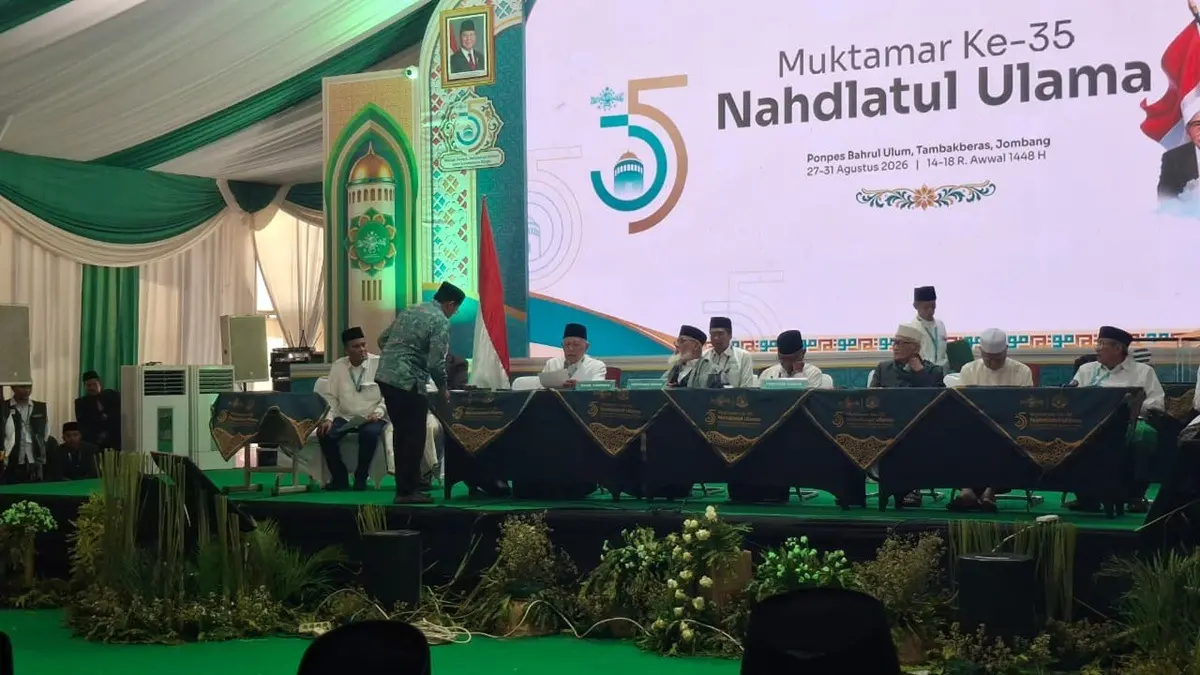 LANCAR: Sidang Pleno V Muktamar ke-35 NU di Jombang berlangsung hingga Senin (31/8) pagi. (Anggi Fridianto/Radar Jombang)