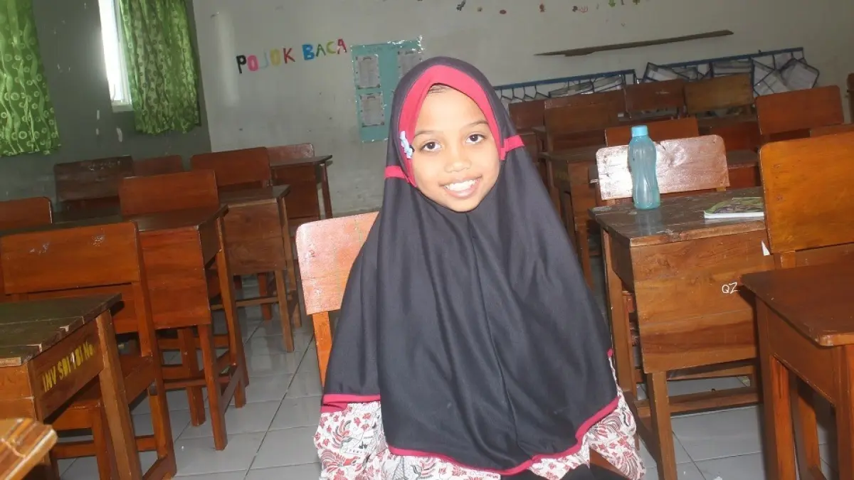 Arinka Aimatul Asyifa, Kelas 3 Azzahrawi SDI Tebuireng di Kesamben, Jombang. (Rojiful Mamduh/Radar Jombang)