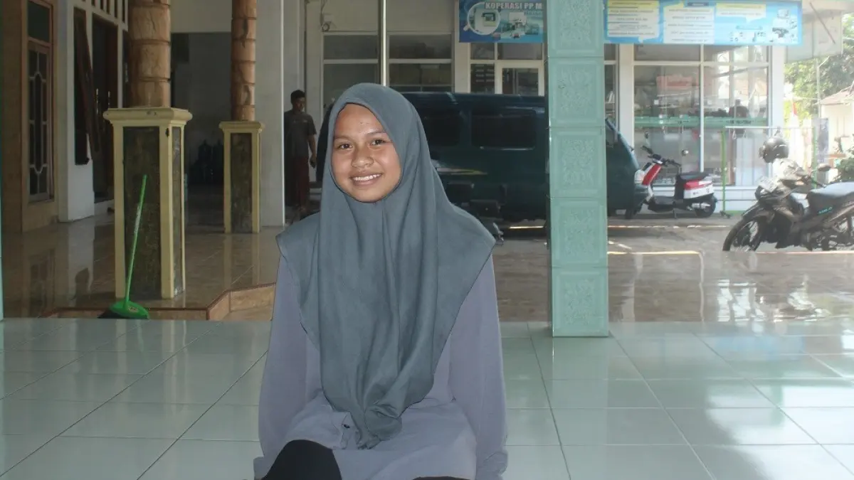 Diyas Putri Kurnia Asih, Kelas 10 Akuntansi SMK Unggulan NU Mojoagung, Jombang. (Rojiful Mamduh/Radar Jombang)