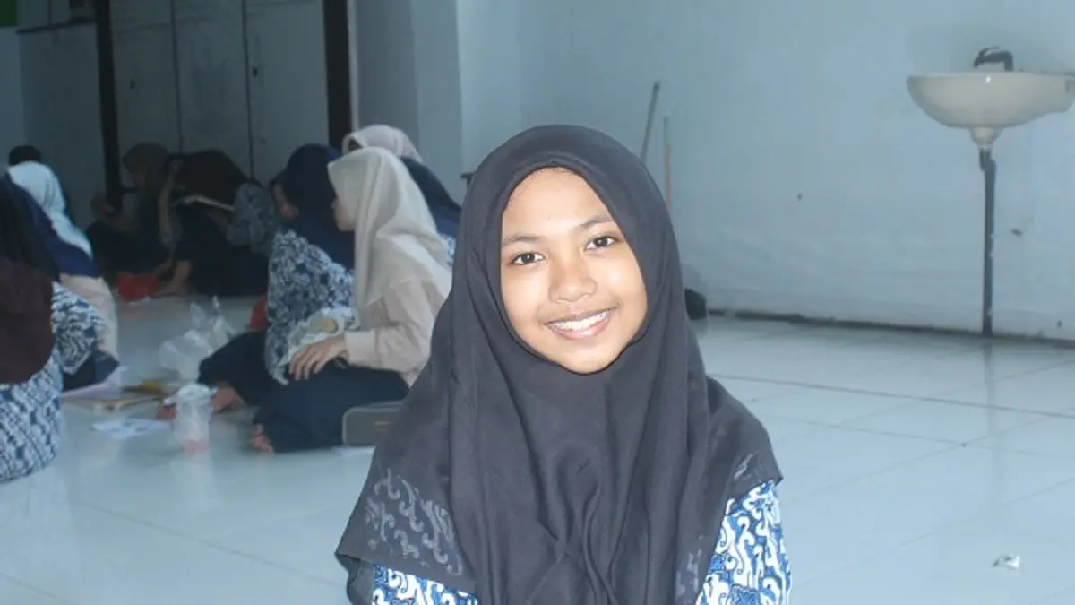 Gitan Zali Ayudya Al Ghissani, kelas 7 Bahasa 2 MTs Perguruan Muallimat Cukir, Jombang. (Rojiful Mamduh/Radar Jombang)