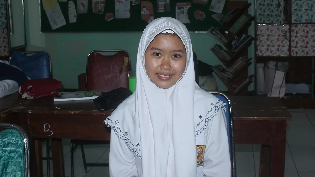 Mikaila Althafunnisa, kelas 9-C SMP A Wahid Hasyim Tebuireng, Jombang. (Rojiful Mamduh/Radar Jombang)