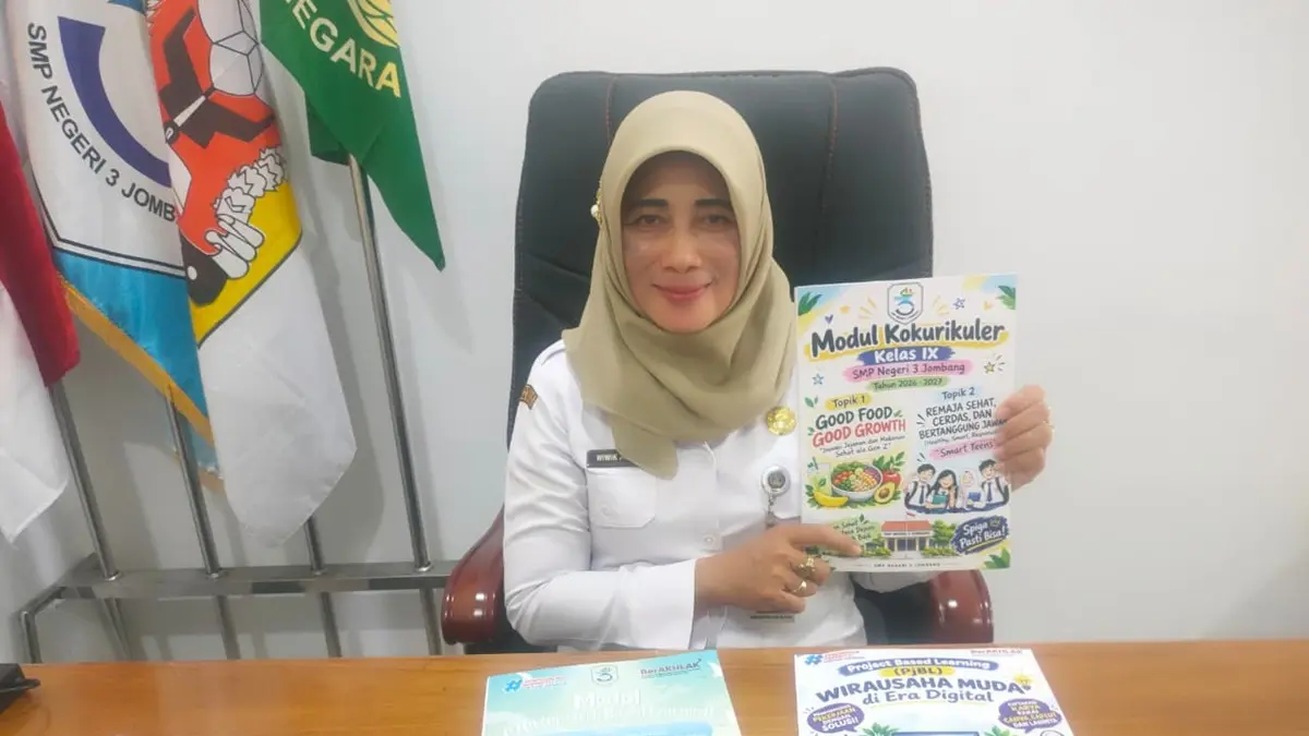 Kepala SMPN 3 Jombang, Wiwik Astutik SPd MMPd. (Dwi Aris/Radar Jombang)