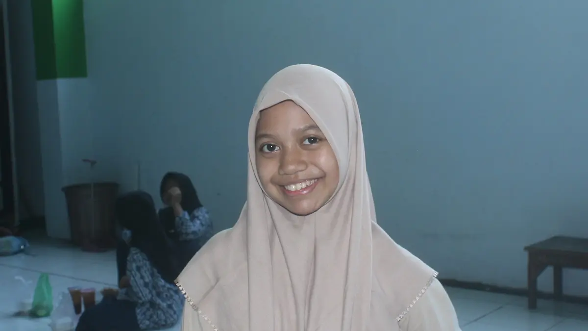 Avicenna Nur Baiza, kelas 8 PQ-2 MTs Perguruan Muallimat, Cukir, Jombang. (Rojiful Mamduh/Radar Jombang)