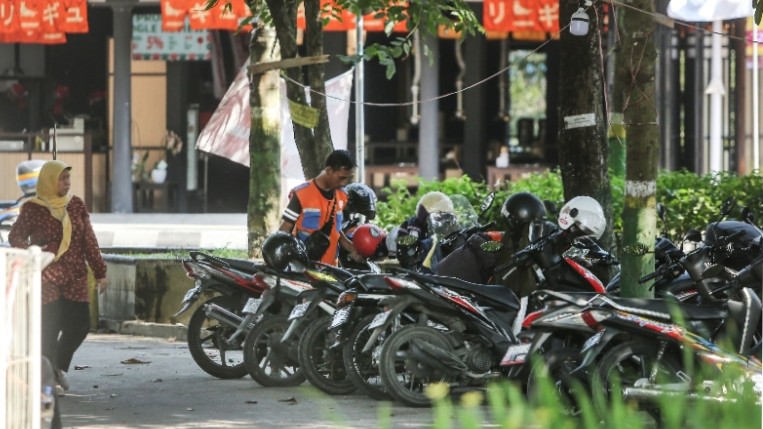 FULL: Salah satu lokasi parkir di Sleman. (ELANG KHARISMA DEWANGGA/RADAR JOGJA)