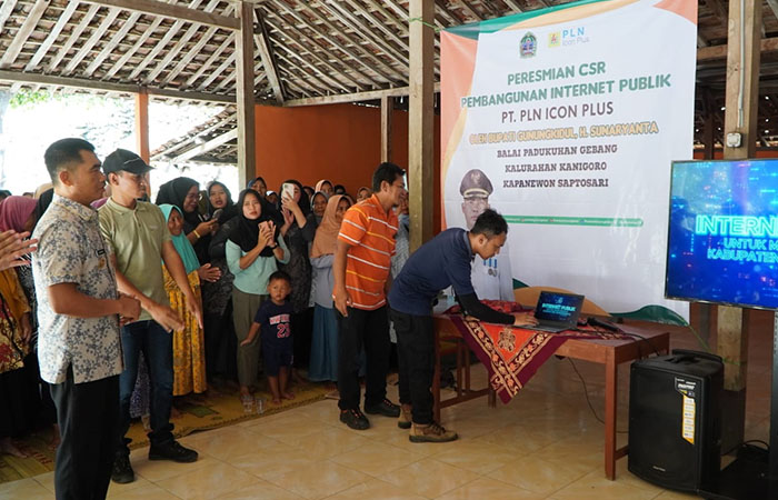MANFAAT: Peresmian internet gratis di Gebang, Kanigoro, Saptosari. Internet publik untuk mendukung kreativitas generasi milenial.&nbsp;