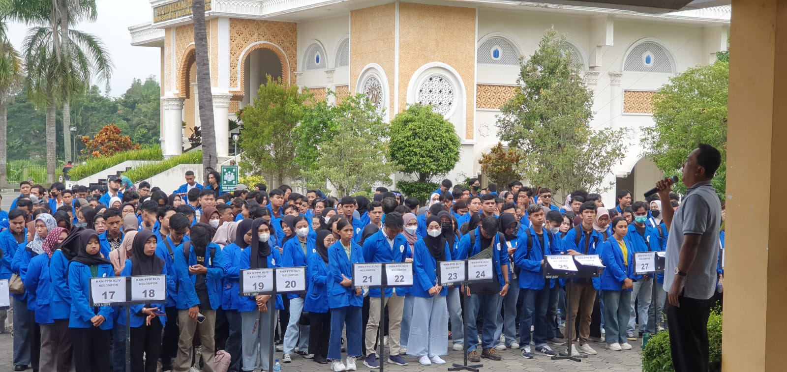 709 Mahasiswa KKN Mercu Buana Jogja Diterjunkan ke Masyarakat, Rektor: Fokus Pengabdian, Jangan Singgung Capres.GUNAWAN/RADAR JOGJA