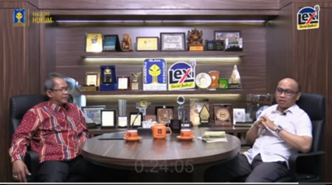 JADI SOROTAN - Tangkapan layar diskusi bertajuk Lexi Podcast #1 bertajuk Netralitas, ASN, TNI, Polri dan Penyelenggara Pemilu 2024 yang disiarkan melalui Youtube FH UII pada Jumat (19/1/2024)