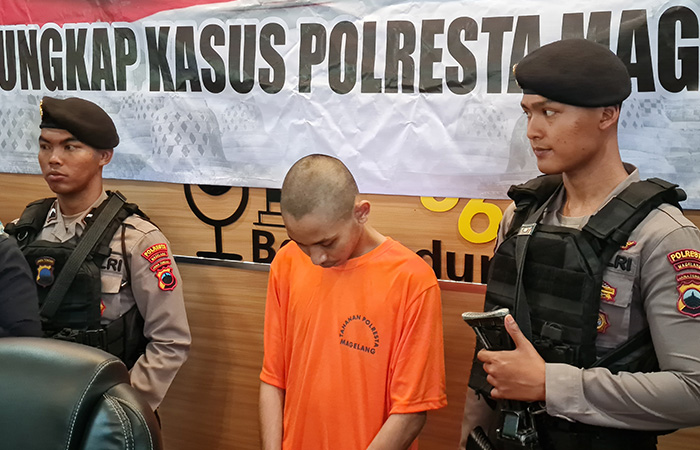 DIBEKUK: Begini rupa salah satu pelaku penganiayaan berinisial PAM yang mengakibatkan satu korban meninggal dunia dan satu lainnya luka berat di Jalan Payaman-Windusari. NAILA NIHAYAH/RADAR JOGJA