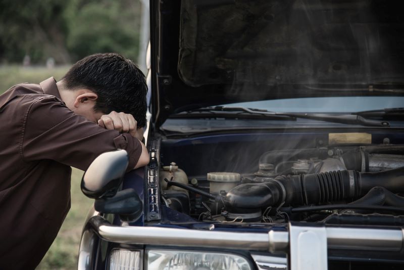 Ilustrasi Mobil Overheat.