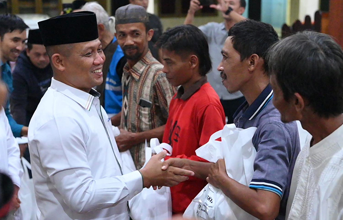Para loper koran hadir dalam malam tasyakuran malam Hari Pers Nasional (HPN) tahun 2024. Pada kesempatan itu mereka menerima hadiah dari Bupati Kebumen berupa dana apresiasi.
