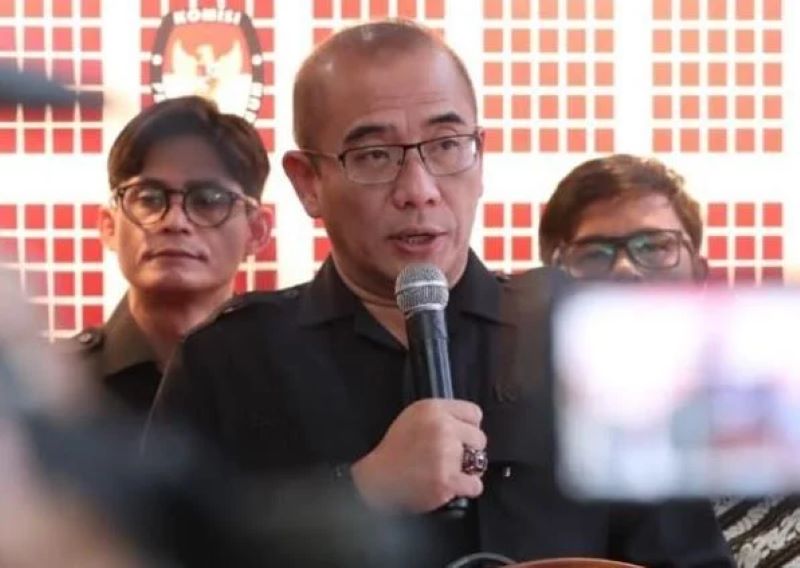 Ketua Komisi Pemilihan Umum (KPU) Hasyim Asy&rsquo;ari menyampaikan permohonan maaf atas kesalahan konversi angka dari penghitungan suara di TPS.