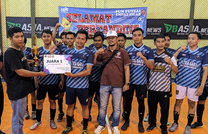 SANG JUARA : Tim futsal Kemenag Kebumen menjuarai Fun Futsal Empat Pilar dalam rangka Hari Pers Nasional (HPN) Kabupaten Kebumen 2024.