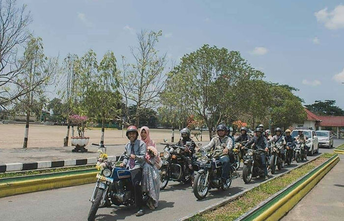 KOMPAK: Sejumlah kegiatan yang diselenggarakan oleh Komunitas Babatalas MC (BAMC) Purworejo. Klum motor tua ini tidak hanya menyelenggarakan touring, namun juga pertemuan t