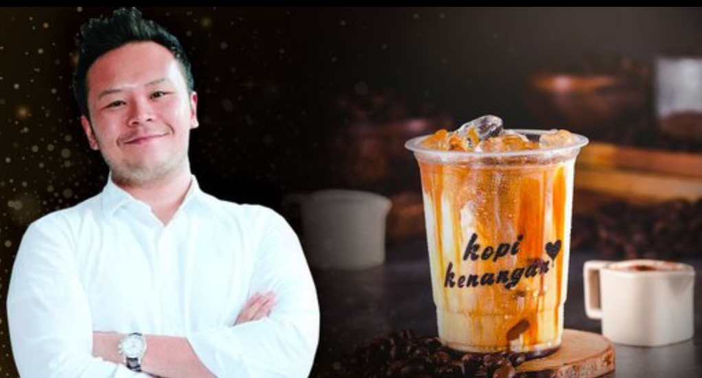Kopi kenangan sekarang sudah merajalela diberbagai dunia ya sob