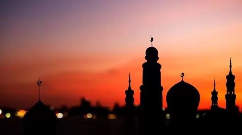 Ilustrasi senja menjelang adzan Sholat Isya.