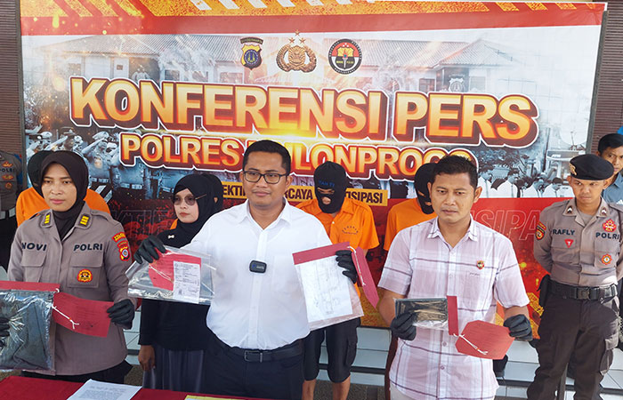 DICOKOK: Keempat pelaku yang terlibat dalam pengeroyokan di dua lokasi ditangkap Polres Kulon Progo kemarin (3/4). Saat ini, dua pelaku lainnya masih dalam pencarian.