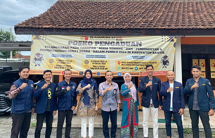 SINERGI: Jajaran Bawaslu Bantul dan Karang Taruna Bantul usai koordinasi terkait pencegahan politik uang dalam Pilkada Bantul tahun 2024.