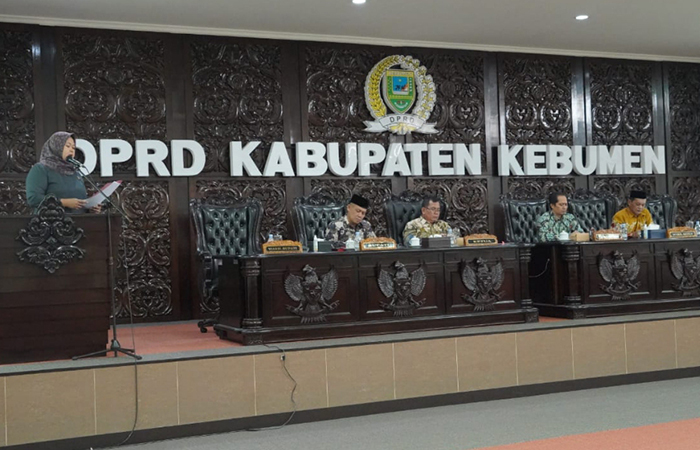 SIDANG PARIPURNA : DPRD Kebumen menggelar rapat paripurna dengan agenda penyampaian Laporan Keterangan Pertanggungjawaban (LKPJ) atas kinerja Pemkab Kebumen tahun 2023.
