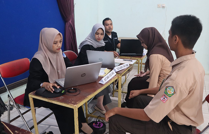 Calon peserta paskibraka Kabupaten Purworejo ikuti seleksi tahap akhir yaitu seleksi kepribadian di gedung Wisma PKPRI