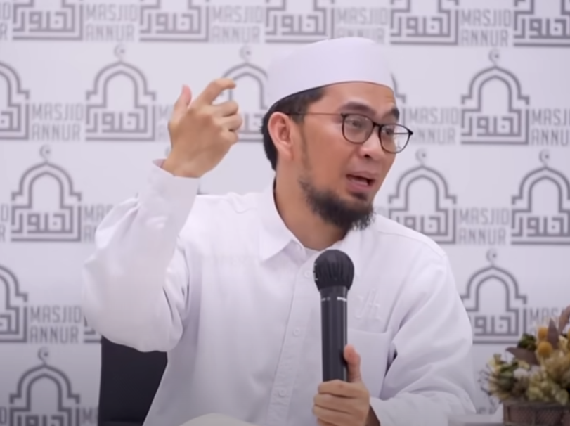 Ustadz Adi Hidayat.