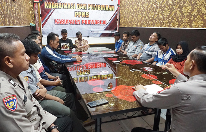 Tujuh pelajar yang terlibat tawuran di Purworejo beberapa waktu lalu dapatkan pembinaan dari Satbinmas Polres Purworejo, Jumat (3/5).Polres Purworejo untuk Radar Jogja