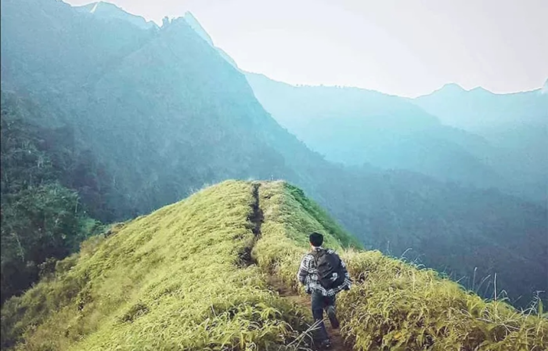 Indahnya pesona wisata alam Tahura Raden Soerjo dengan ditemani gunung hingga air terjun?
