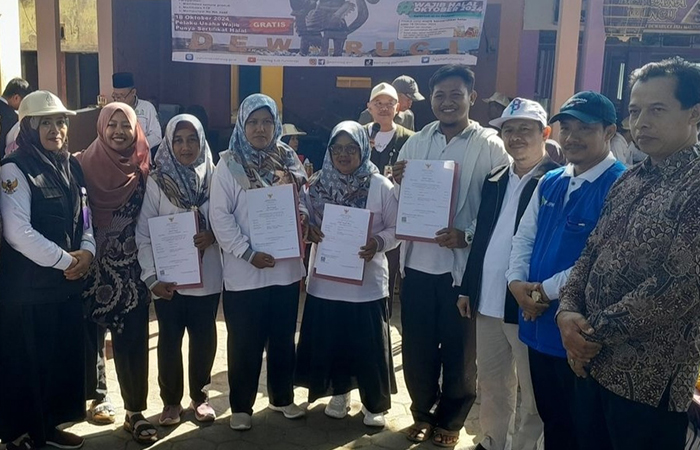 Pendampingan sertifikat halal bagi para pelaku usaha di Pantai Dewaruci, Desa Jatimalang, Purwodadi, Purworejo, Sabtu (4/5).