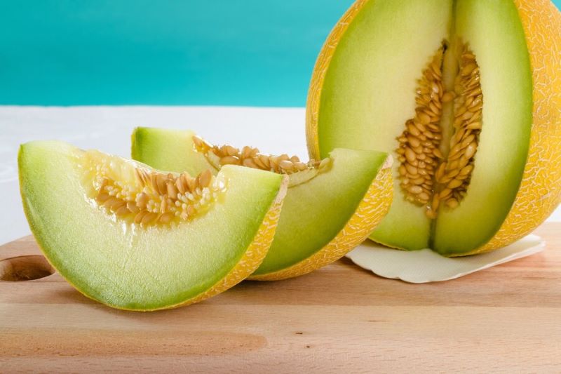 Melon, Buah Segar Kaya Nutrisi dengan Manfaat yang Luar Biasa untuk Kesehatan Tubuh.