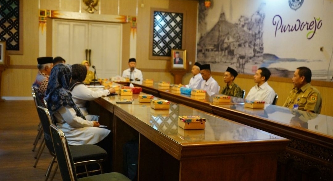 Audiensi dari Kemenag Purworejo bersama pemenang ajang PAI Award 2024 Tingkat Provinsi Jawa Tengah dan pemenang ajang MTQ ke XXX Tahun 2024 Tingkat Provinsi Jawa Tengah, Selasa (21/5).