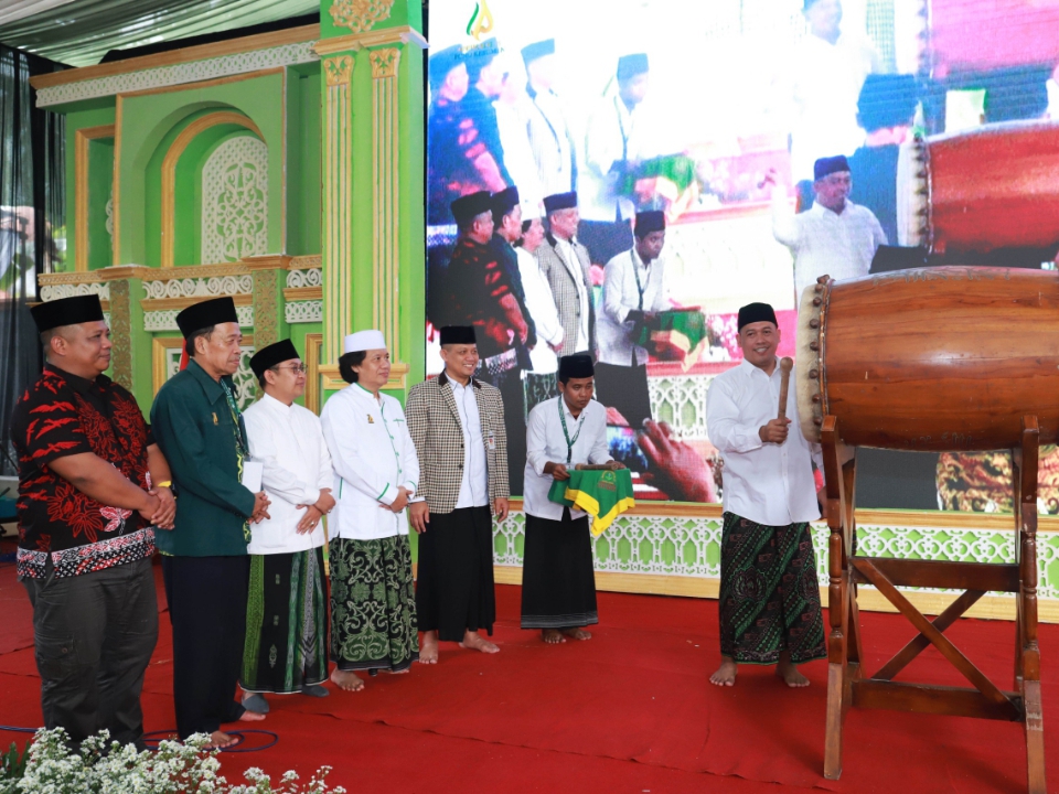PENGURUS BARU : Ketua Tanfidziyah PCNU Kebumen Imam Satibi didampingi Rais Syuriah KH Afiffudin Chanif Al Hasani. (Dokumentasi PCNU Kebumen)