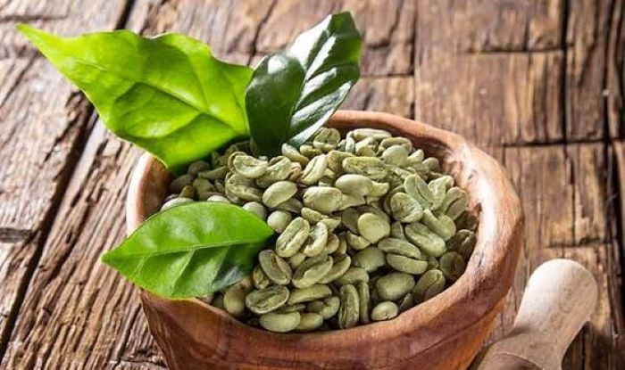 Green coffee ternyata dapat bermanfaat kesehatan dan kecantikan.