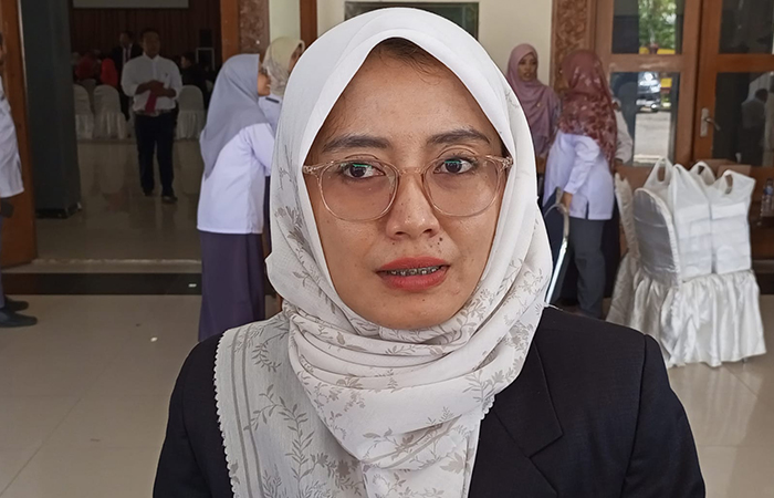 Ketua KPU Kebumen Dzakiyatul Banat. (M Hafied/Radar Jogja)