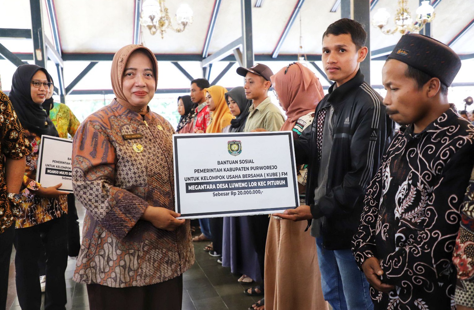 Sebanyak empat kecamatan di Kabupaten Purworejo tidak memiliki kelompok usaha bersama (KUBE). Empat kecamatan itu adalah Kecamatan Ngombol, Bagelen, Kaligesing, dan Purworejo. (Pemkab Purworejo)