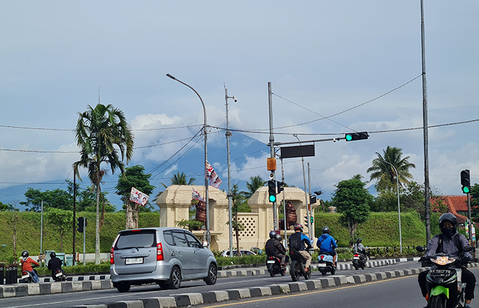BERGESER: Rencana pembangunan exit tol Jogja-Bawen di Gerbang Singa Palbapang, diurungkan. Karena masuk dalam SP-1.NAILA NIHAYAH/RADAR JOGJA
