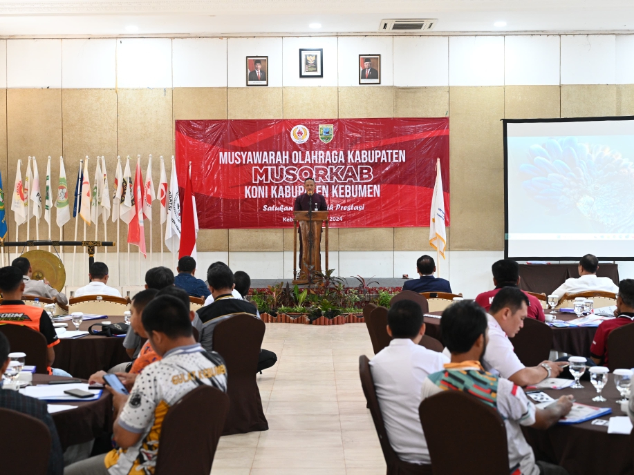 SUKSESI KONI : Bupati Kebumen Arif Sugiyanto didampingi Ketua KONI Kebumen Sriyanto membuka Musyawarah Olahraga Kebupaten (Musorkab) Kebumen. (Dokumentasi Prokopim Kebumen)