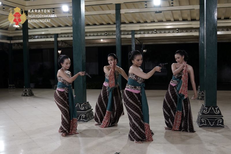 tarian klasik Srimpi Gambirsawit