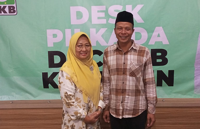 MENUJU PILKADA : Lilis Nuryani dan Zaeni Miftah dijadwalkan akan mendaftar ke KPU Kebumen sebagai Bacabup dan Bacawabup Kebumen pada 27 Agustus 2024.M Hafied/Radar Jogja