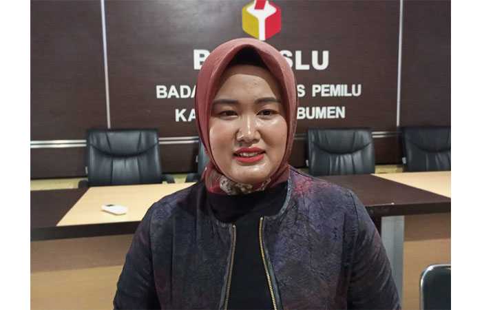 Anggota Bawaslu Kebumen Eka Rohmawati.