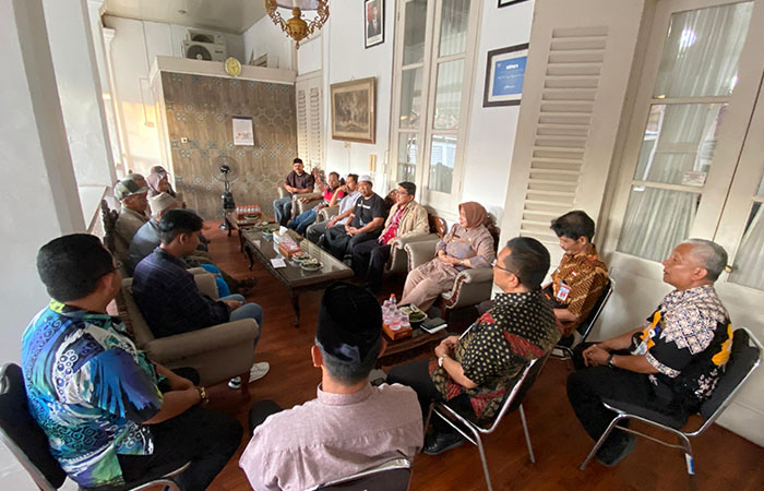 CARI SOLUSI: Audiensi perwakilan pedagang Pasar Kutoarjo dengan Pemkab Purworejo pada Kamis (29/8) petang.