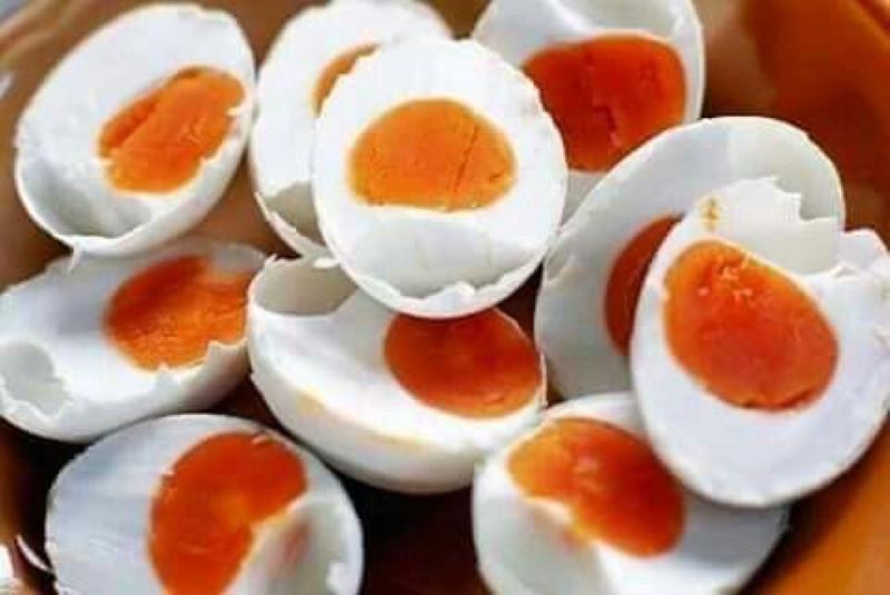 Manfaat telur asin yang jarang diketahui.