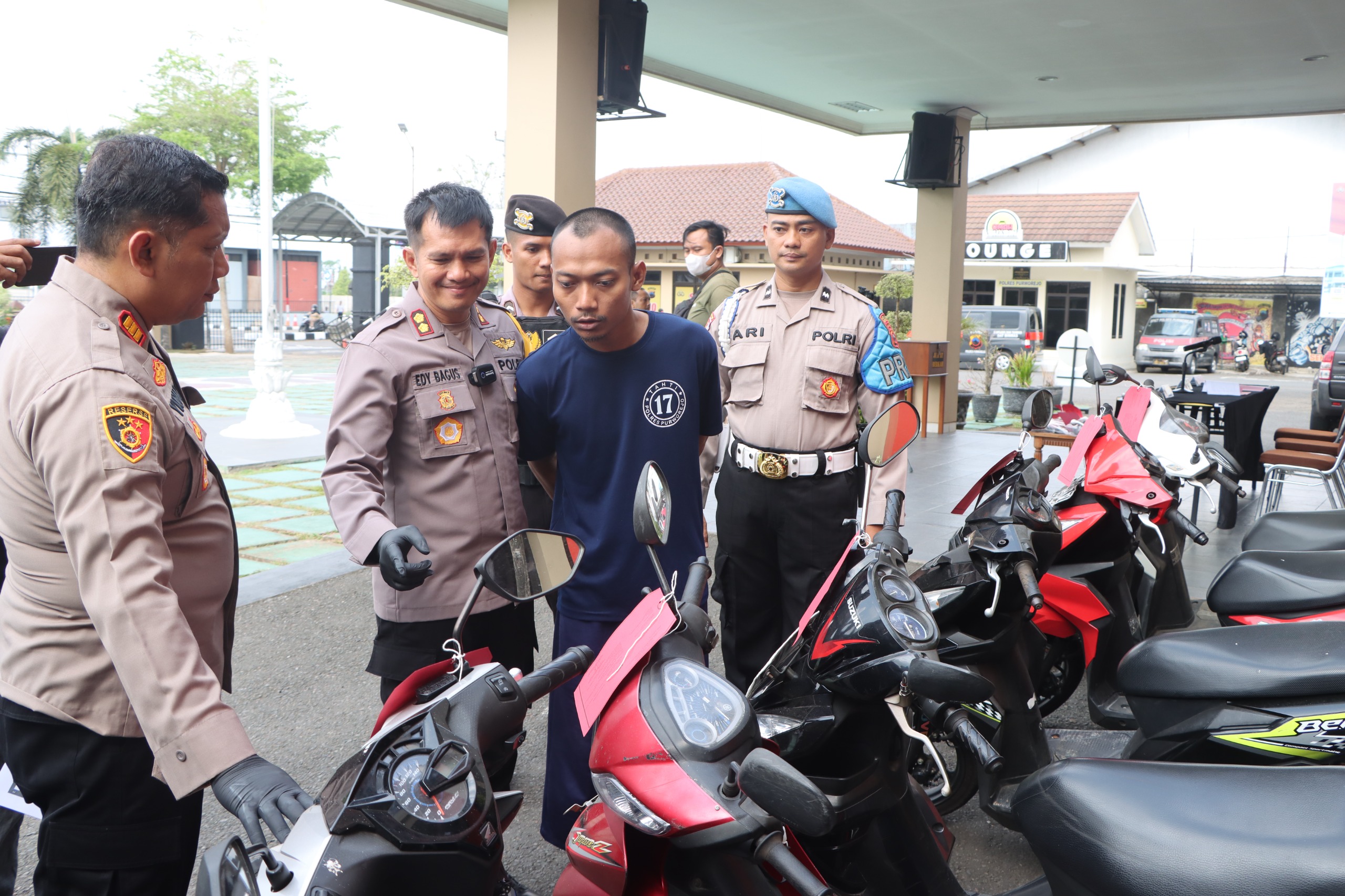 Jadi spesialis pencuri sepeda motor Febriansyah (F), 31, pria asal Purworejo harus berurusan dengan polisi.