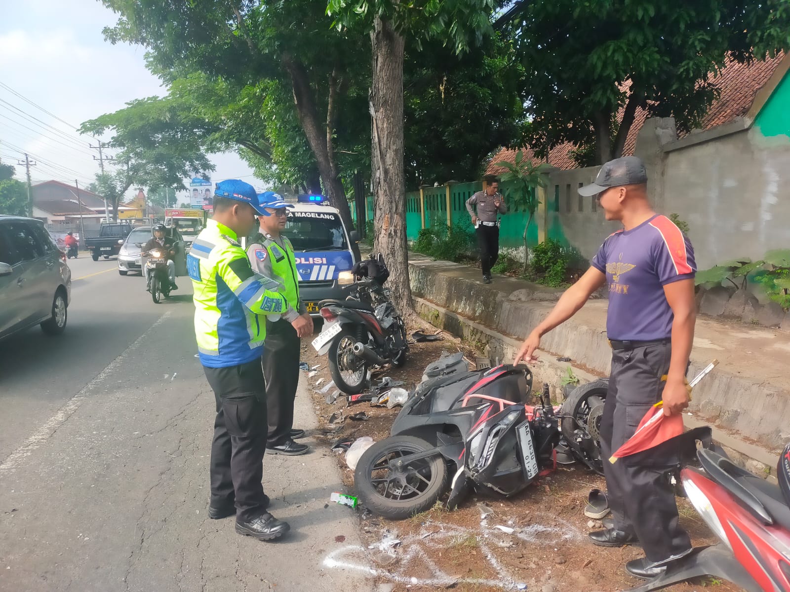 Adu Banteng Motor di Jalan Raya Magelang-Semarang, Pengendara Meninggal