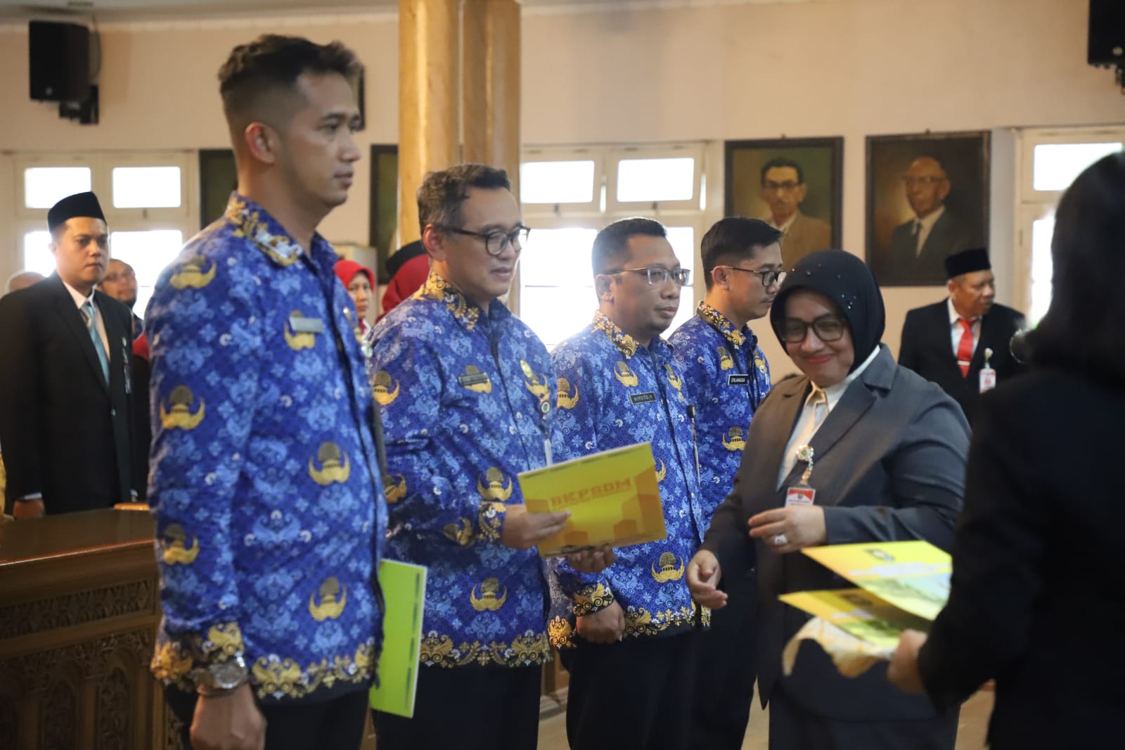 Bupati Purworejo Hj Yuli Hastuti SH melantik pejabat di Lingkungan Pemerintah Daerah Kabupaten Purworejo di Ruang Arahiwang, Rabu (20/05/2025).