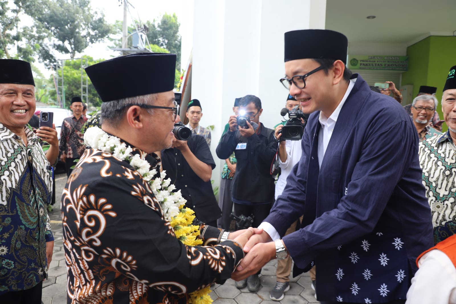 Mendikdasmen RI Prof. Dr. Abdul Mu