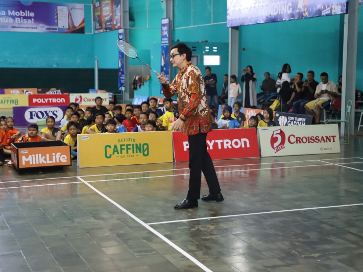 Wakil Bupati Purworejo Dion Agasi Setiabudi membuka ajang kejuaraan PBSI Cup Purworejo 2025 di Gedung YGSH Purworejo, kemarin Jumat (11/7). (Dokumentasi Prokopim Purworejo)
