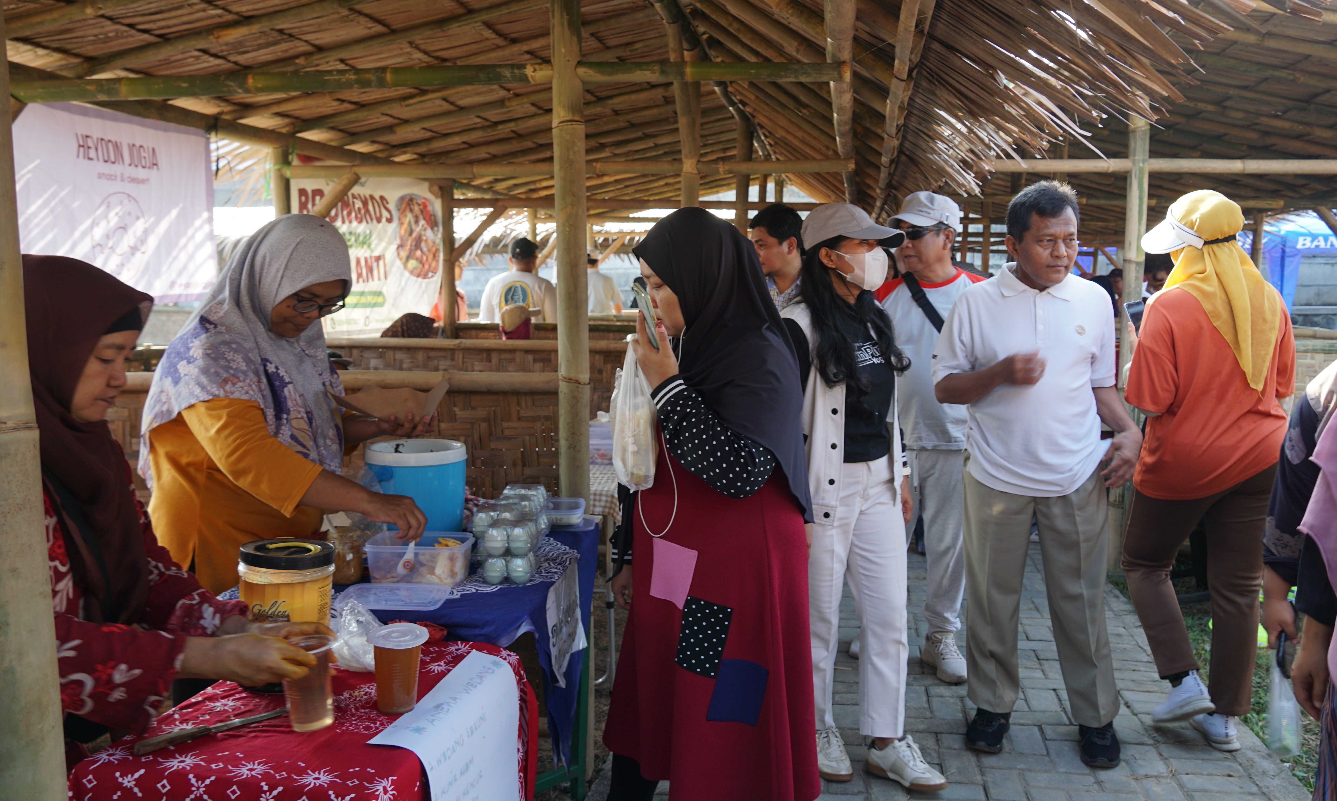 Pasar Minggu Angkat Potensi Daerah Perbatasan di Taman Budaya Embung Giwangan